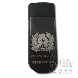 Khắc tên lên điện thoại