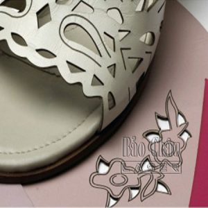 Cắt hoa văn trên da bằng tia laser